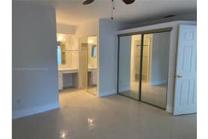 8594 NW 2nd Ln, Miami, FL 33126, Sold 12/09/22