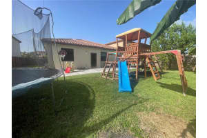 2540 SE 3rd St, Homestead, FL 33033, Sold 10/27/22
