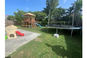 2540 SE 3rd St, Homestead, FL 33033, Sold 10/27/22