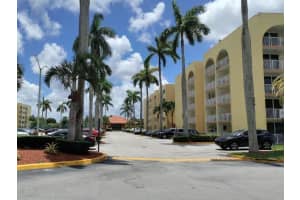 7000 NW 186th St, Hialeah, FL 33015, Sold 09/30/22