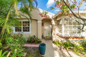 11952 NW 12th St, Pembroke Pines, FL 33026, Sold 09/22/22