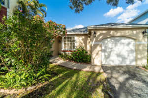 11952 NW 12th St, Pembroke Pines, FL 33026, Sold 09/22/22