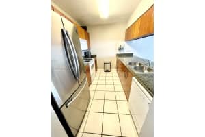 1200 Brickell Bay Dr, Miami, FL 33131, Sold 02/01/23