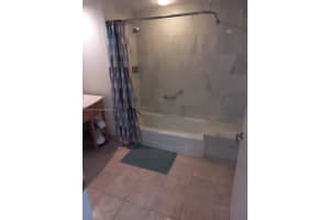 18683 Collins Ave, Sunny Isles Beach, FL 33160, Sold 10/11/22