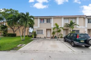 17701 SW 140th Ct, Miami, FL 33177, Sold 09/26/22