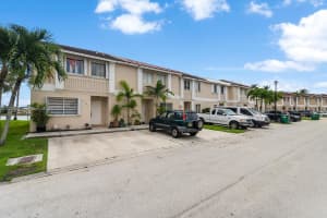 17701 SW 140th Ct, Miami, FL 33177, Sold 09/26/22