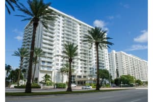 5701 Collins Ave, Miami, FL 33140, Sold 09/30/22