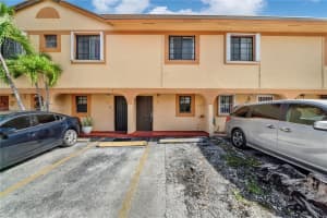 11765 SW 18th St APT 9, Miami, FL 33175, Sold 08/31/22