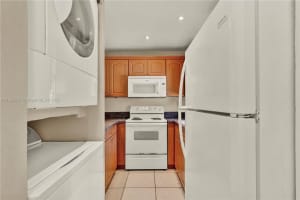 11765 SW 18th St APT 9, Miami, FL 33175, Sold 08/31/22