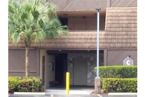 471 Ives Dairy Rd, Miami, FL 33179, Sold 12/23/22