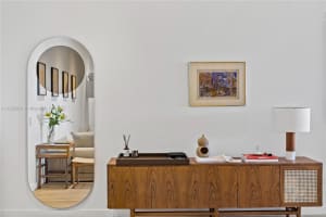 1700 Meridian Ave APT 406, Miami Beach, FL 33139, Sold 09/29/22