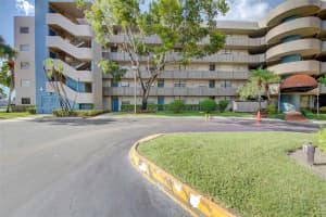 1101 Colony Point Cir APT 209, Pembroke Pines, FL 33026, Sold 09/27/22
