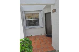 9771 NW 49th Terrace #423, Doral, FL 33178, Sold 10/03/22