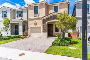 659 NE 191st St, Miami, FL 33179, Sold 10/03/22
