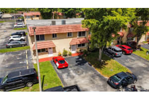7056 NW 169th St #7056, Hialeah, FL 33015, Sold 12/05/22