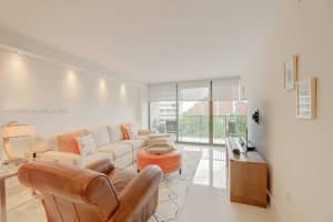 1450 Brickell Bay Dr APT 608, Miami, FL 33131, Sold 09/21/22