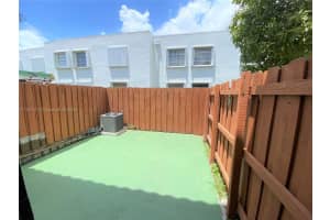 7989 NW 7th St #1, Miami, FL 33126, Sold 10/28/22