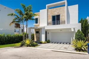 6830 NW 103rd Ave, Doral, FL 33178, Sold 04/17/23