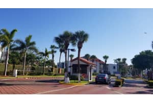 9447 Fontainebleau Blvd APT 114, Miami, FL 33172, Sold 09/09/22