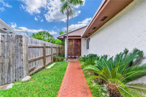 3621 SW 113th Ct, Miami, FL 33165, Sold 09/12/22