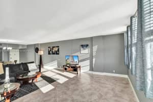 3725 S Ocean Dr PH 27, Hollywood, FL 33019, Sold 09/07/22