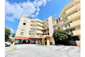 1750 W 46th St APT 326, Hialeah, FL 33012, Sold 08/31/22