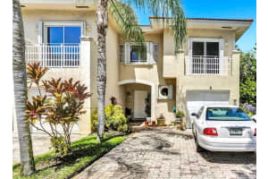 10190 SW 88th St, Miami, FL 33176, Sold 10/04/22