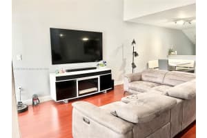 4670 NW 97th Pl, Doral, FL 33178, Sold 10/05/22
