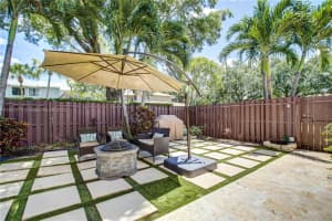 13291 NW 7th St, Plantation, FL 33325, Sold 09/09/22