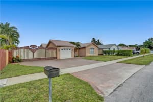 19634 NW 58th Ct, Hialeah, FL 33015, Sold 09/12/22