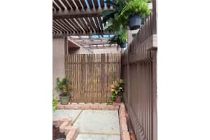 12258 NW 11th St, Pembroke Pines, FL 33026, Sold 10/06/22