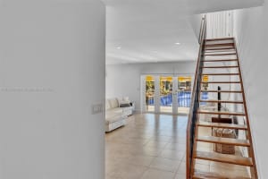 16406 Bridge End Rd, Miami Lakes, FL 33014, Sold 09/26/22