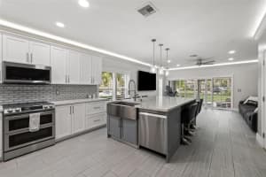 233 SW 122nd Ave, Pembroke Pines, FL 33025, Sold 09/15/22