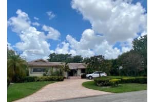 19800 W St Andrews Dr, Hialeah, FL 33015, Sold 07/11/23