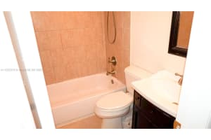 9354 SW 77th Ave APT I7, Miami, FL 33156, Sold 11/08/22