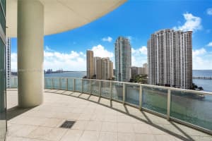 300 S Biscayne Blvd t 3706, Miami, FL 33131, Sold 09/19/22