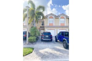 5537 NW 90th Ave, Sunrise, FL 33351, Sold 09/30/22