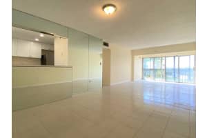 9180 Fontainebleau Blvd, Miami, FL 33172, Sold 11/04/22