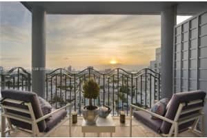 1500 Ocean Dr, Miami Beach, FL 33139, Sold 10/12/22