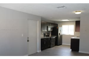 2710 W 60th Pl APT 205, Hialeah, FL 33016, Sold 10/26/22