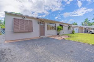 1740 SW 47th Ave, Fort Lauderdale, FL 33317, Sold 09/09/22