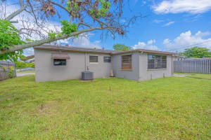 1740 SW 47th Ave, Fort Lauderdale, FL 33317, Sold 09/09/22