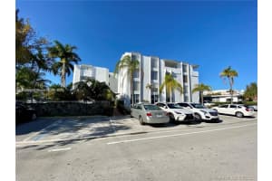 1075 93rd St APT 203, Bay Harbor Islands, FL 33154, Sold 10/26/22