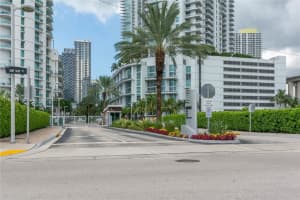 The Ivy, 92 SW 3rd St, Miami, FL 33130, Sold 03/03/23