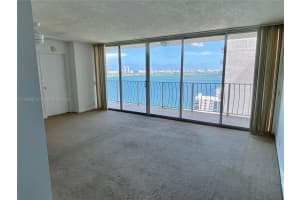 7601 E Treasure Dr APT 2424, North Bay Village, FL 33141, Sold 09/08/22
