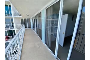 7601 E Treasure Dr APT 2424, North Bay Village, FL 33141, Sold 09/08/22