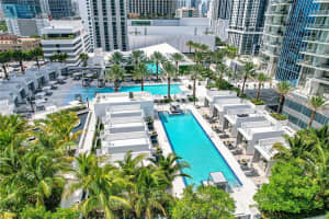 851 NE 1st Ave #2701, Miami, FL 33132, Sold 09/30/22