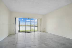 471 Ives Dairy Rd Apt 103-3, Miami, FL 33179, Sold 09/21/22