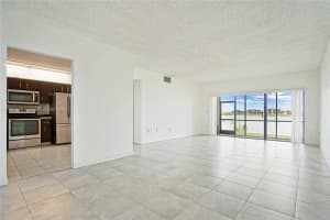 471 Ives Dairy Rd Apt 103-3, Miami, FL 33179, Sold 09/21/22