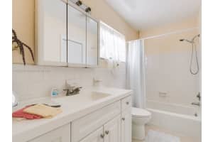 329 SE 3rd St #103r, Hallandale Beach, FL 33009, Sold 10/07/22